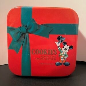 Tokyo Disneyland Holiday Christmas Cookie Tin With Mickey Mouse Disney